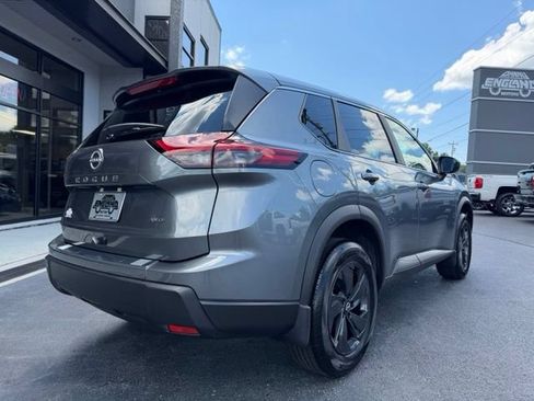 Used 2026 Nissan Rogue SV AWD/4WD image 14