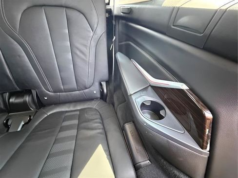 Used 2020 BMW X7 xDrive40i w/ Premium Package AWD/4WD image 35