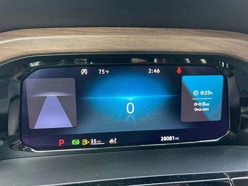 Used 2025 Volkswagen Atlas SE image 41