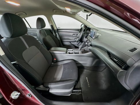 Used 2024 Nissan Sentra SV image 29