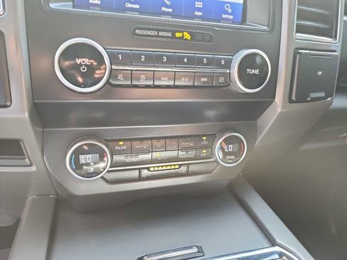 Used 2020 Ford Expedition XLT w/ FX4 Off-Road Package AWD/4WD image 26