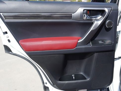 Certified 2022 Lexus GX 460 Premium w/ Accessory Package image 32