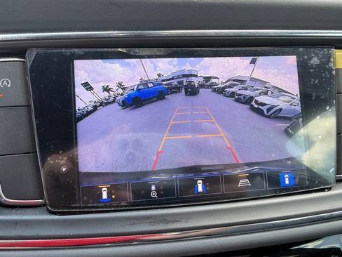 Used 2022 Buick Enclave Essence w/ Sport Touring Edition FWD image 14