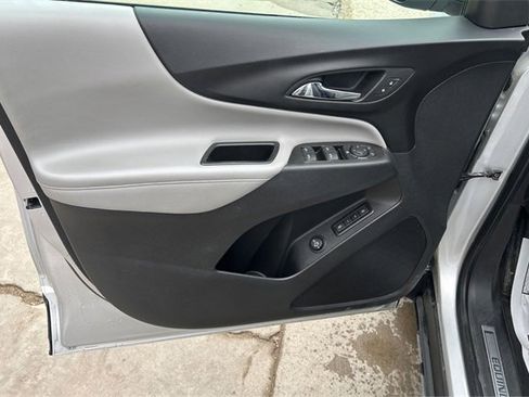 Used 2021 Chevrolet Equinox Premier image 19