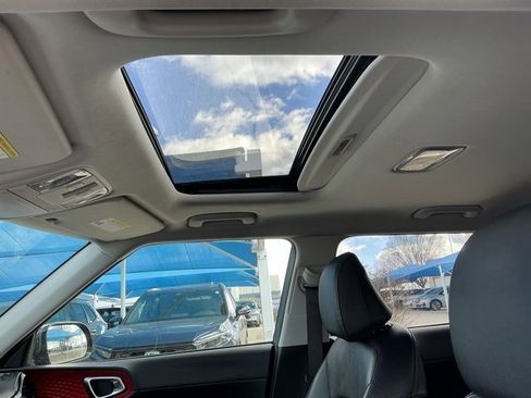 Used 2023 Kia Soul GT-Line image 10