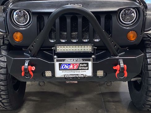 Used 2011 Jeep Wrangler Sport w/ Black Appearance Group AWD/4WD image 10