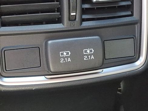 Used 2021 Subaru Forester Premium AWD/4WD image 12