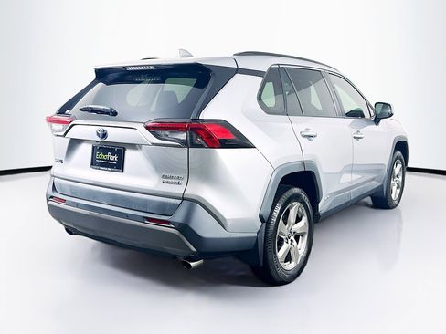 Used 2019 Toyota RAV4 Limited image 9