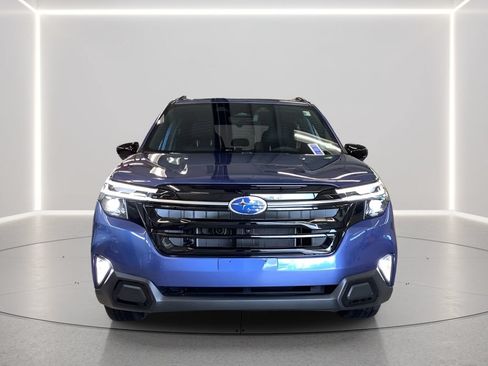 Certified 2025 Subaru Forester Touring AWD/4WD image 6