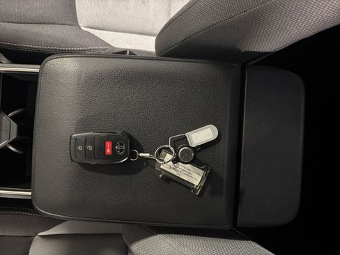 Used 2025 Toyota 4Runner TRD Off-Road image 22