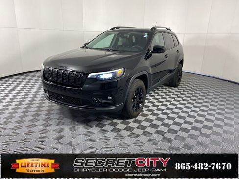Used 2023 Jeep Cherokee Altitude Lux image 3