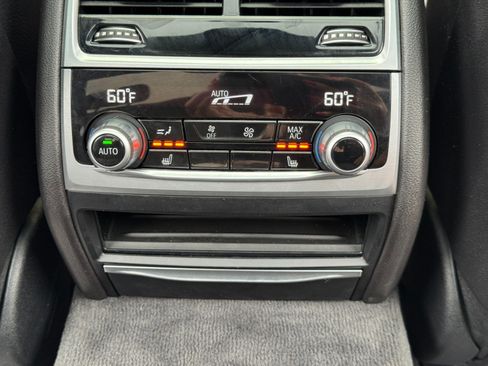 Used 2022 BMW 740i w/ M Sport Package RWD image 39