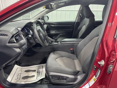 Used 2020 Toyota Camry LE image 16