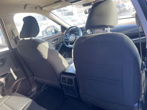 Certified 2023 Nissan Rogue SV image 21