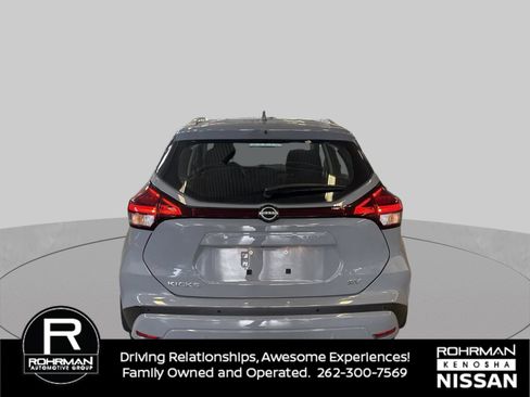 Used 2023 Nissan Kicks SV FWD image 4