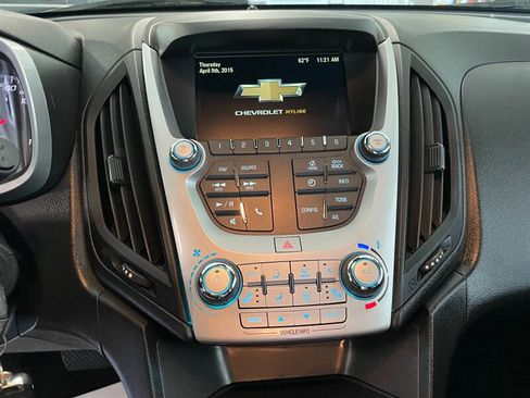 Used 2017 Chevrolet Equinox LT w/ Convenience Package FWD image 12