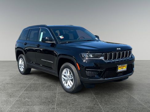 New 2025 Jeep Grand Cherokee Laredo X w/ Luxury Tech Group I image 7