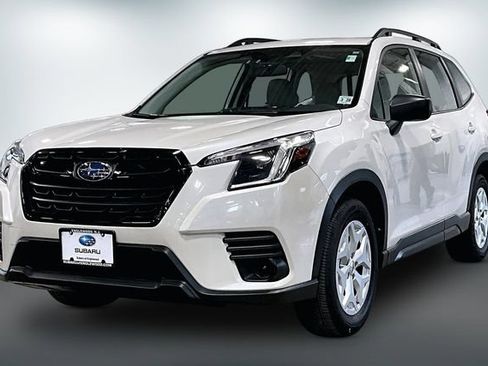 Used 2023 Subaru Forester AWD/4WD image 3