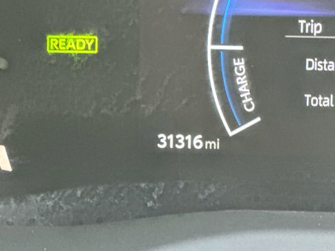 Used 2025 Toyota Camry SE image 15