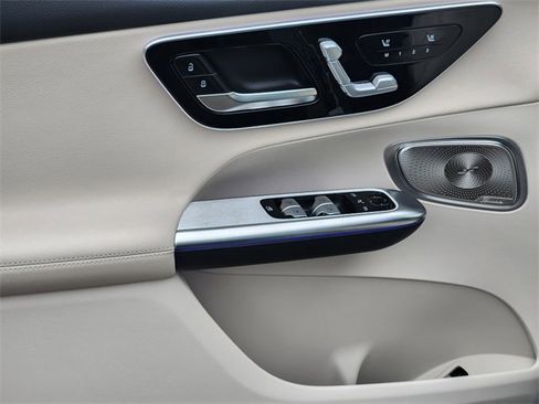 New 2026 Mercedes-Benz GLC 300 4MATIC image 10