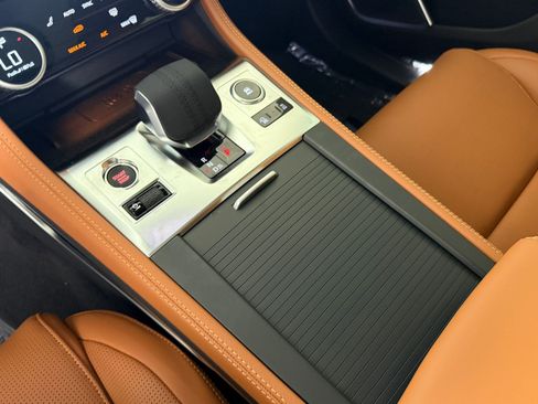 New 2026 Jaguar F-PACE R-Dynamic S image 18