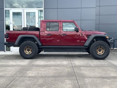 Used 2021 Jeep Gladiator Rubicon AWD/4WD image 2