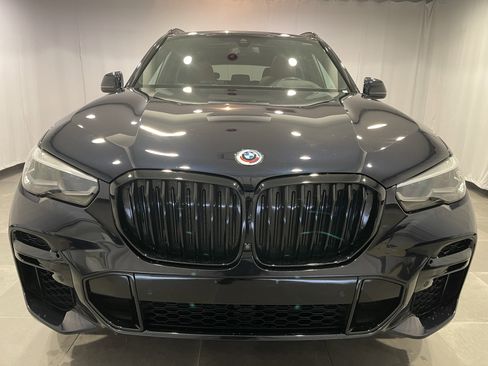 Used 2022 BMW X5 M50i w/ Premium Package image 2