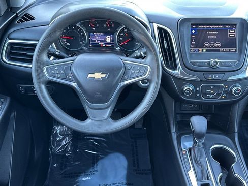 Used 2022 Chevrolet Equinox LT FWD image 15