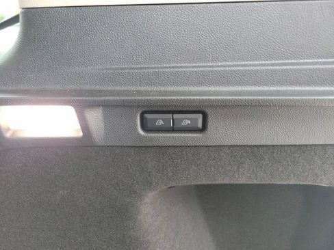 Used 2023 Lincoln Corsair AWD w/ Equipment Group 101A image 23