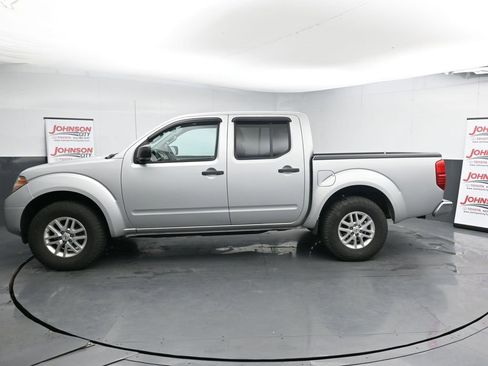 Used 2017 Nissan Frontier SV image 5