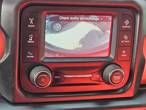 Used 2018 Jeep Wrangler Unlimited Sport S image 19