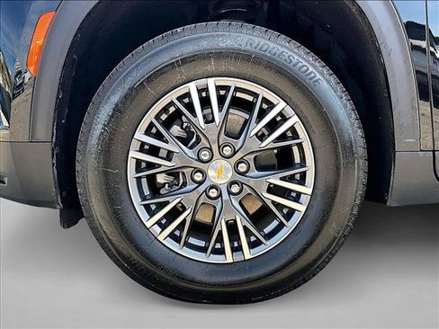 Used 2026 Chevrolet Traverse LT FWD image 10