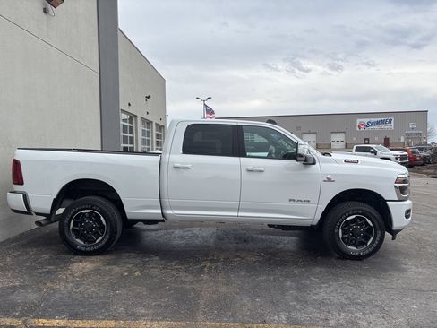 Used 2026 RAM 2500 Laramie AWD/4WD image 10