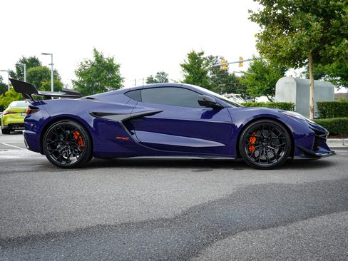 Used 2025 Chevrolet Corvette ZR1 w/ ZR1 Carbon Fiber Aero Package RWD image 13