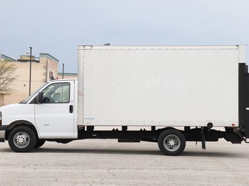Used 2022 Chevrolet Express 3500 w/ Power Convenience Package RWD image 5