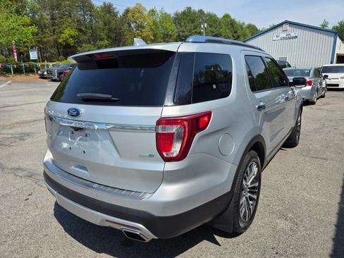 Used 2017 Ford Explorer Platinum image 5