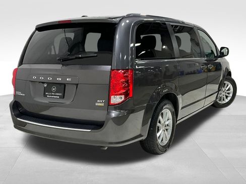 Used 2019 Dodge Grand Caravan SXT image 5
