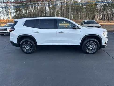 Used 2025 GMC Acadia Elevation image 9