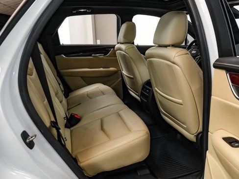 Used 2019 Cadillac XT5 Luxury FWD image 32