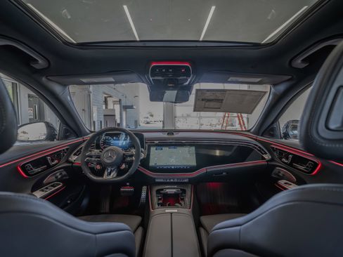 New 2026 Mercedes-Benz E 53 AMG e 4MATIC Sedan image 27