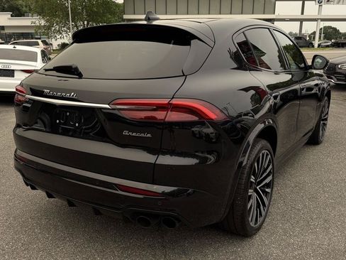 Used 2023 Maserati Grecale Modena AWD/4WD image 17