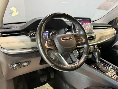 Used 2022 Jeep Compass Limited AWD/4WD image 11
