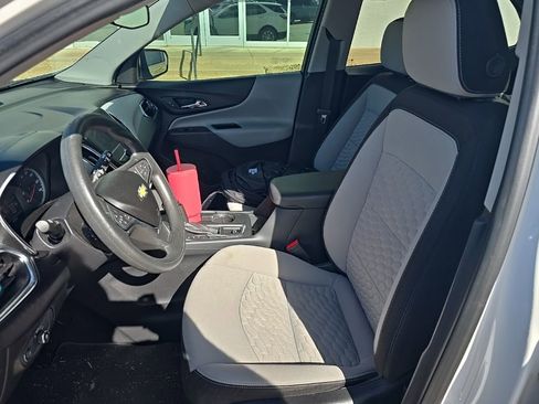 Used 2020 Chevrolet Equinox LS w/ LS Convenience Package image 6