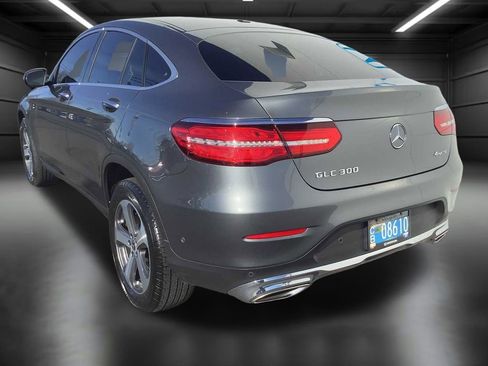 Used 2019 Mercedes-Benz GLC 300 4MATIC Coupe image 4