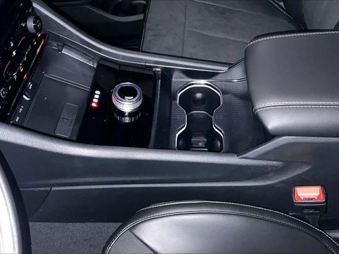 New 2025 Jeep Grand Cherokee Altitude image 8