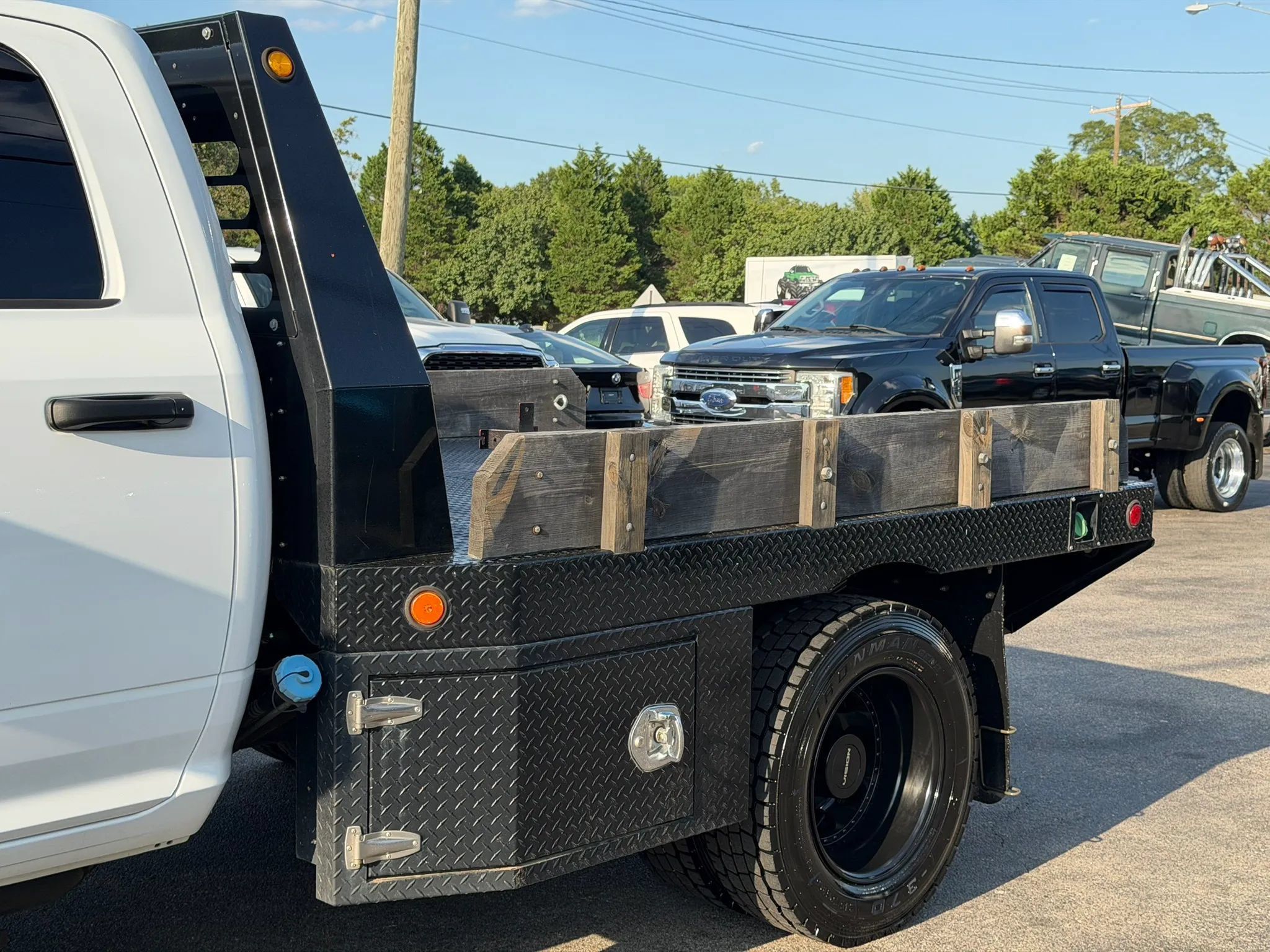 Used 2020 RAM 3500 Tradesman w/ Chrome Appearance Group AWD/4WD image 13
