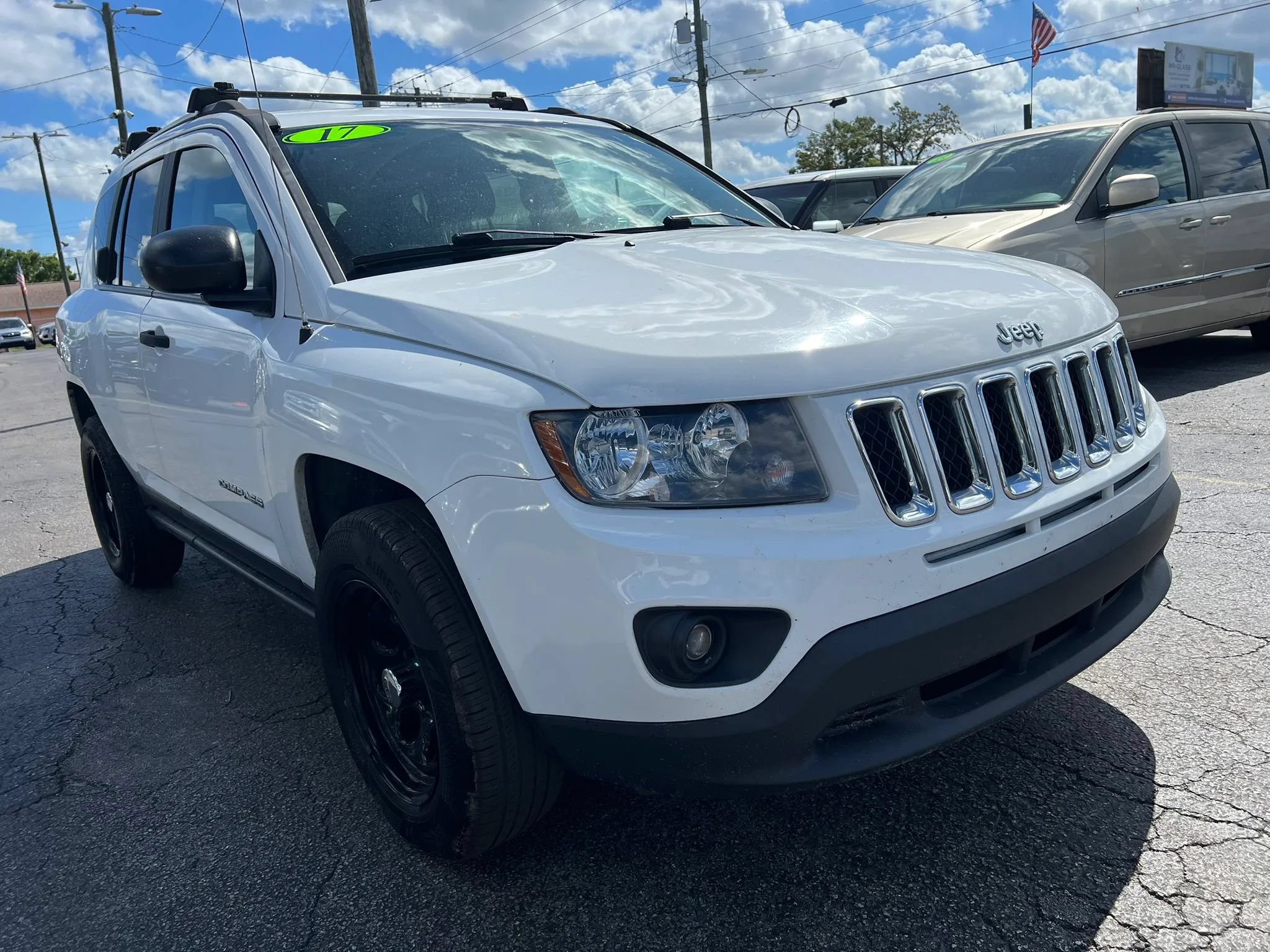 Used 2017 Jeep Compass Sport FWD image 4