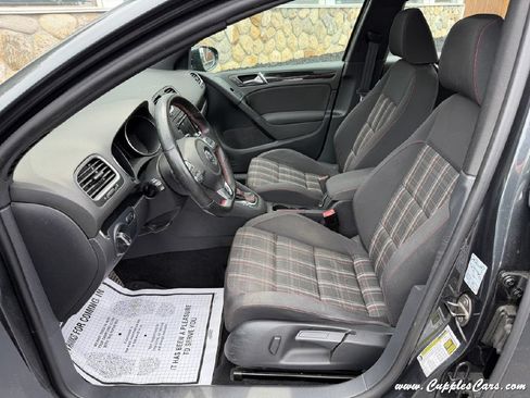 Used 2011 Volkswagen Golf 4-Door FWD image 4