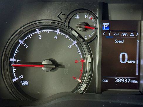 Used 2022 Toyota 4Runner SR5 w/ 4Runner Black Package (TMS) AWD/4WD image 14