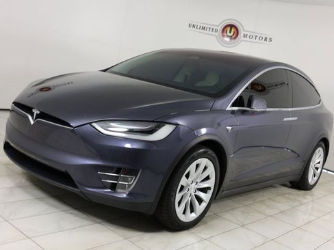 Used 2017 Tesla Model X 75D AWD/4WD image 4